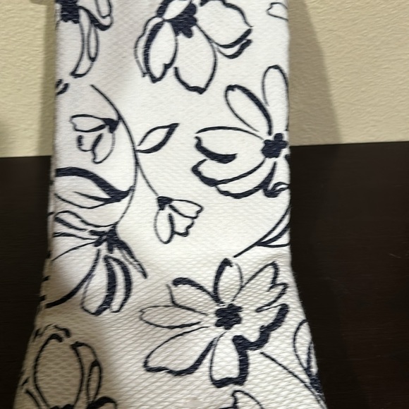 NWT Kate Spade mini oven mitt and towel set - Picture 4 of 5